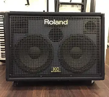 Roland KC-880